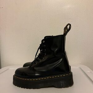 Doc Martens Jadon platform boots